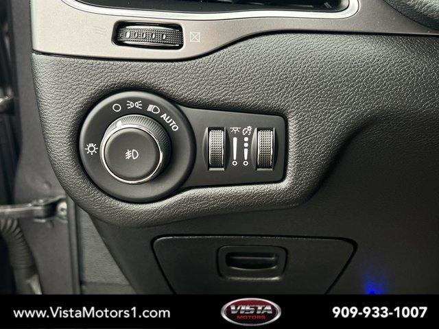 used 2020 Jeep Cherokee car, priced at $13,999