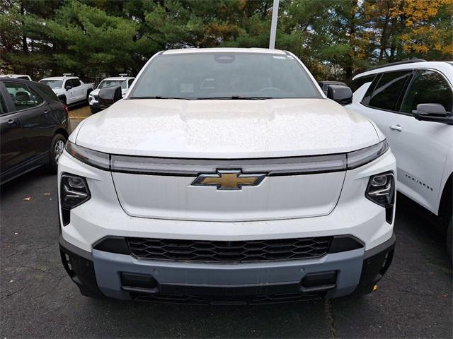 new 2025 Chevrolet Silverado EV car