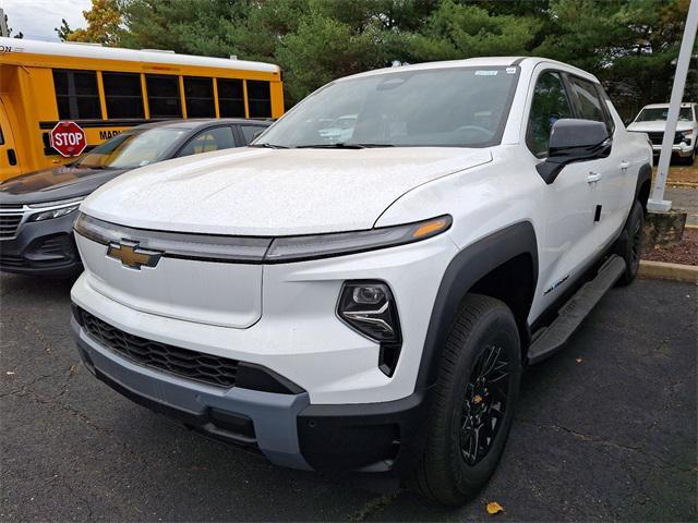 new 2025 Chevrolet Silverado EV car