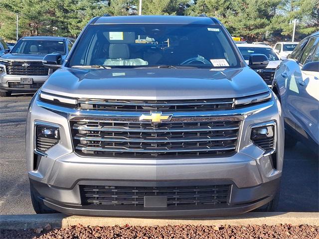 new 2025 Chevrolet Traverse car