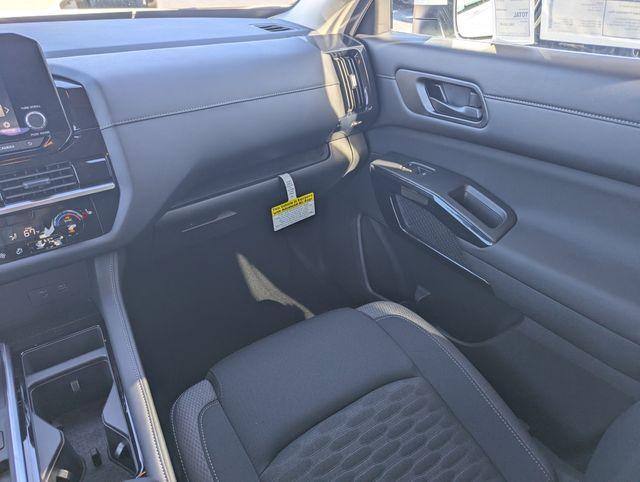 new 2025 Nissan Pathfinder car, priced at $35,583