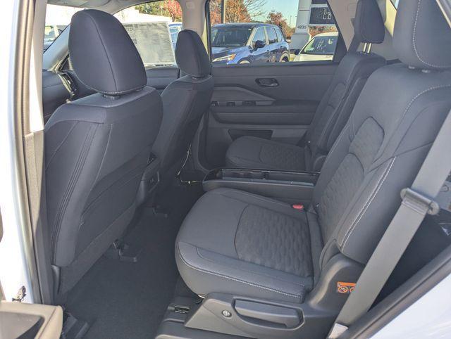 new 2025 Nissan Pathfinder car, priced at $35,583