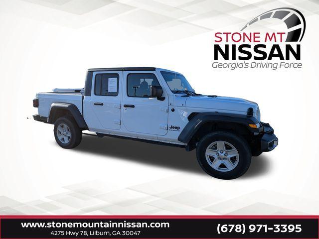 used 2023 Jeep Gladiator car, priced at $27,499