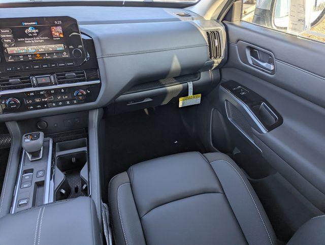 new 2025 Nissan Pathfinder car, priced at $35,821