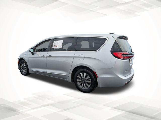 used 2023 Chrysler Pacifica Hybrid car, priced at $29,999