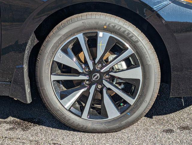 new 2025 Nissan Sentra car, priced at $25,112