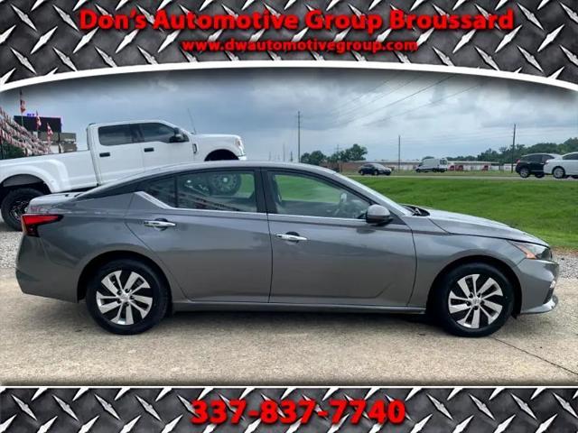 used 2022 Nissan Altima car