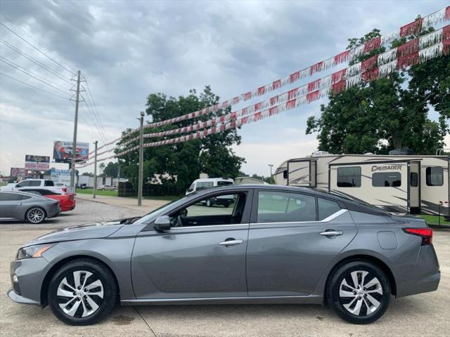 used 2022 Nissan Altima car, priced at $19,999