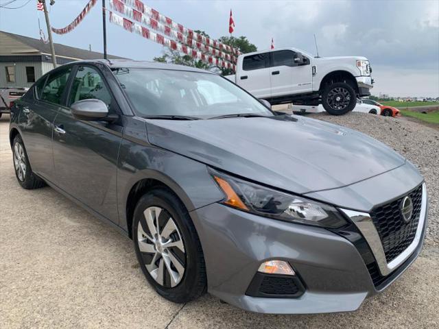 used 2022 Nissan Altima car, priced at $19,999