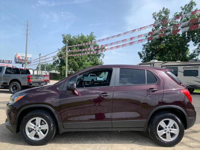 used 2022 Chevrolet Trax car, priced at $17,999