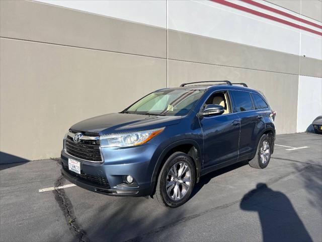 used 2015 Toyota Highlander car, priced at $18,995