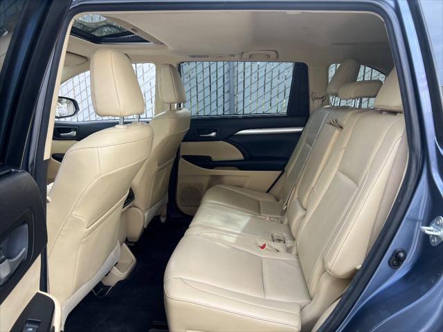 used 2015 Toyota Highlander car, priced at $18,995