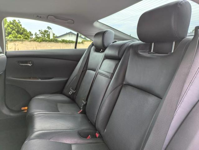 used 2011 Lexus ES 350 car, priced at $10,500