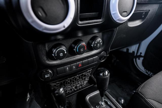 used 2015 Jeep Wrangler Unlimited car, priced at $16,500