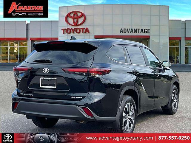 used 2024 Toyota Highlander car, priced at $40,999