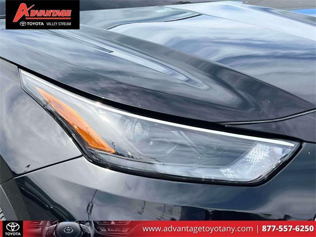 used 2024 Toyota Highlander car, priced at $40,999
