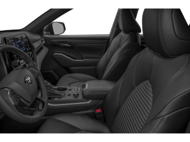 used 2022 Toyota Highlander car, priced at $33,996