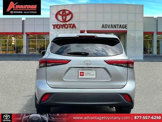 used 2021 Toyota Highlander car, priced at $31,159