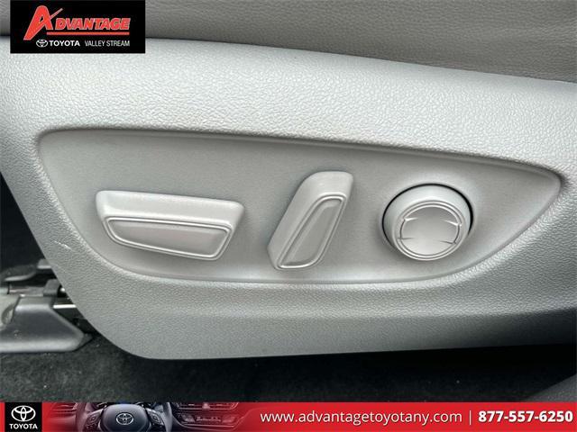 used 2021 Toyota Highlander car, priced at $31,159