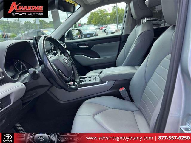 used 2021 Toyota Highlander car, priced at $31,159