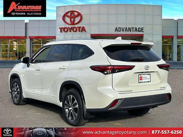 used 2021 Toyota Highlander car, priced at $33,498