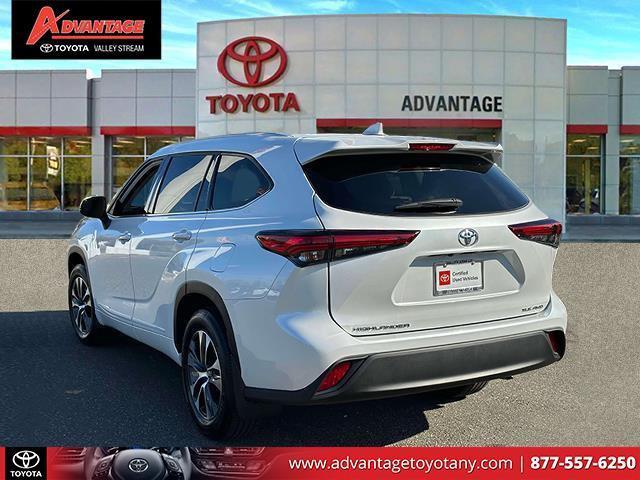 used 2022 Toyota Highlander car, priced at $36,499