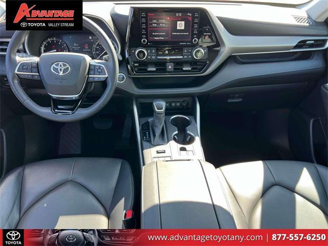 used 2020 Toyota Highlander car, priced at $31,629