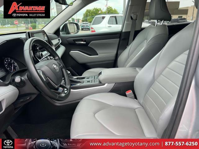 used 2021 Toyota Highlander car, priced at $33,799
