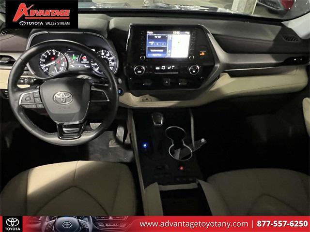 used 2020 Toyota Highlander car, priced at $30,998