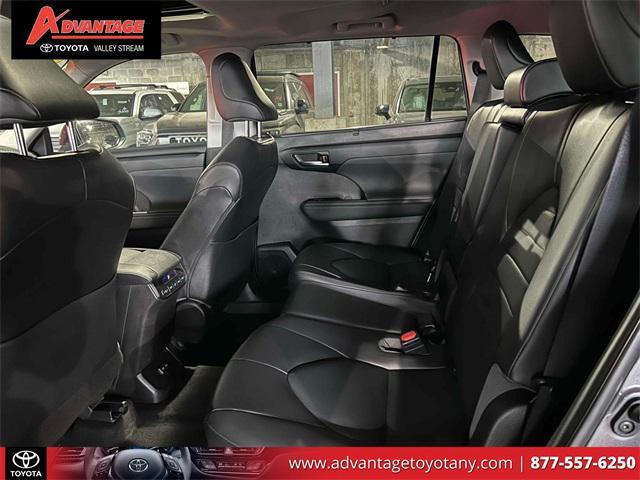 used 2022 Toyota Highlander car, priced at $36,381