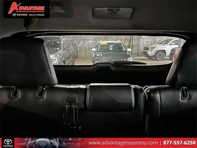 used 2022 Toyota Highlander car, priced at $36,381
