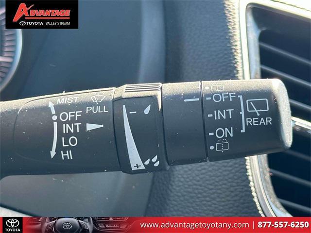 used 2022 Honda Pilot car, priced at $29,999