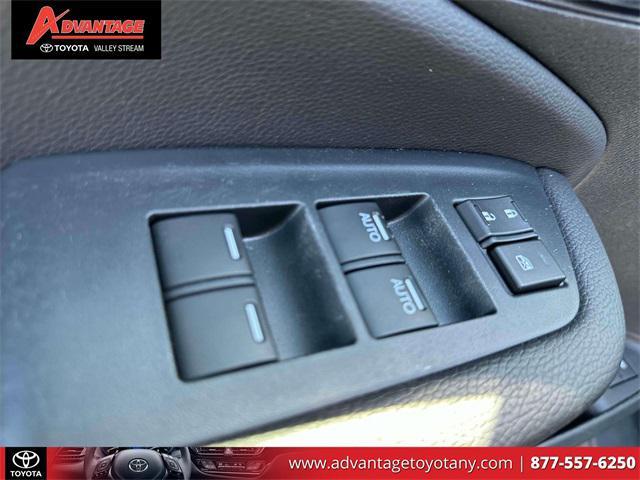 used 2022 Honda Pilot car, priced at $29,999