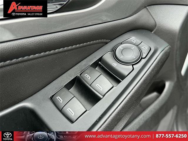 used 2022 Chevrolet Traverse car, priced at $26,504
