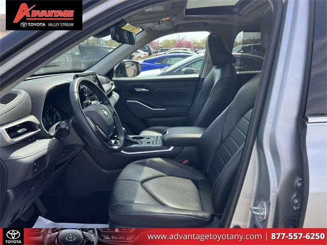 used 2021 Toyota Highlander car, priced at $33,299