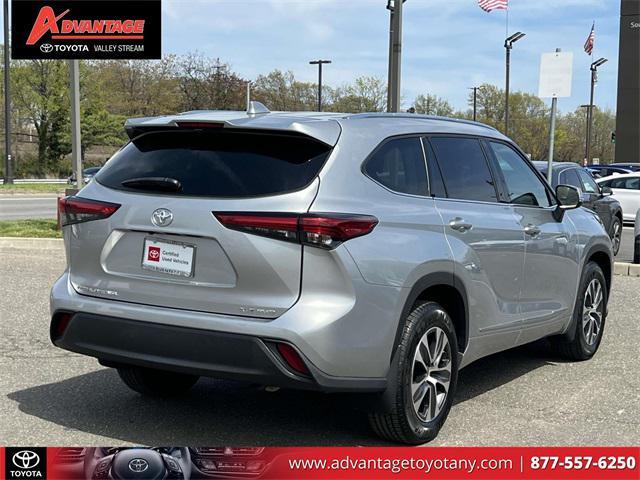used 2021 Toyota Highlander car, priced at $33,299