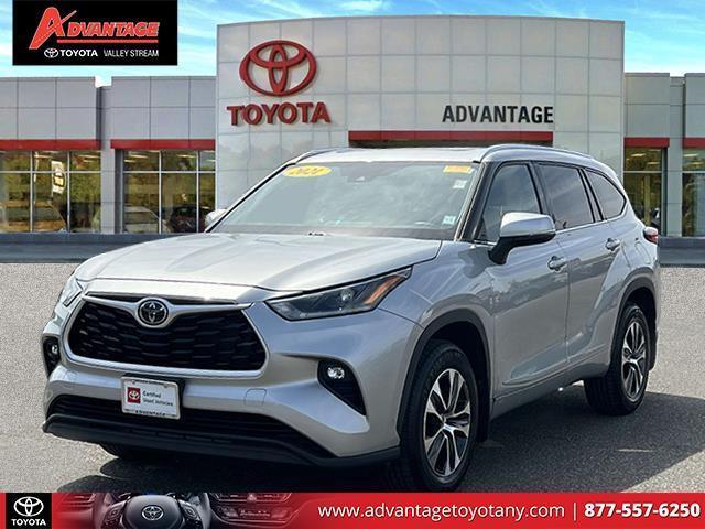 used 2021 Toyota Highlander car, priced at $33,299