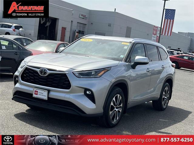 used 2021 Toyota Highlander car, priced at $33,299