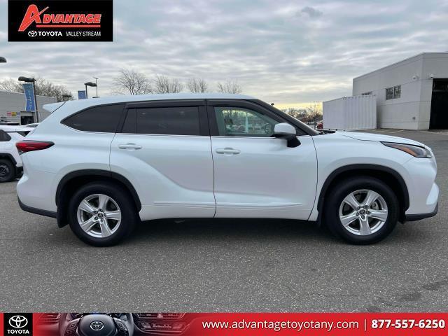 used 2022 Toyota Highlander car, priced at $28,794