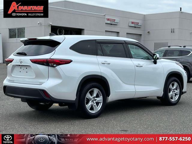 used 2022 Toyota Highlander car, priced at $28,794