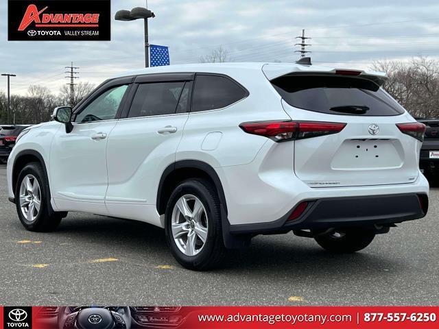 used 2022 Toyota Highlander car, priced at $28,794