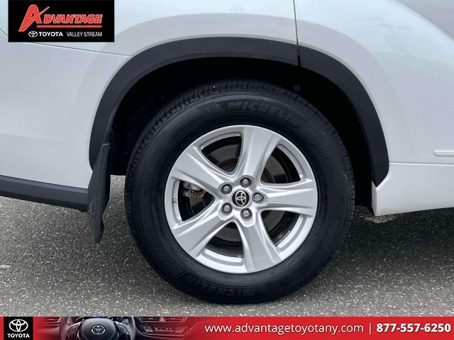 used 2022 Toyota Highlander car, priced at $28,794