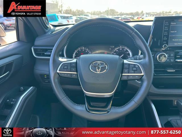 used 2022 Toyota Highlander car, priced at $37,389