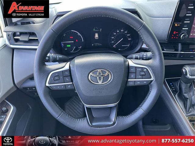 used 2023 Toyota Sienna car, priced at $38,899
