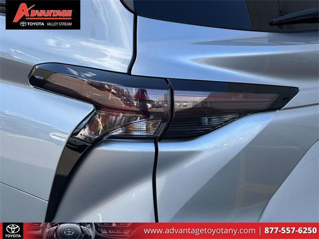used 2023 Toyota Sienna car, priced at $38,899