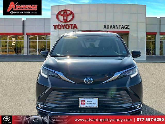 used 2022 Toyota Sienna car, priced at $45,899