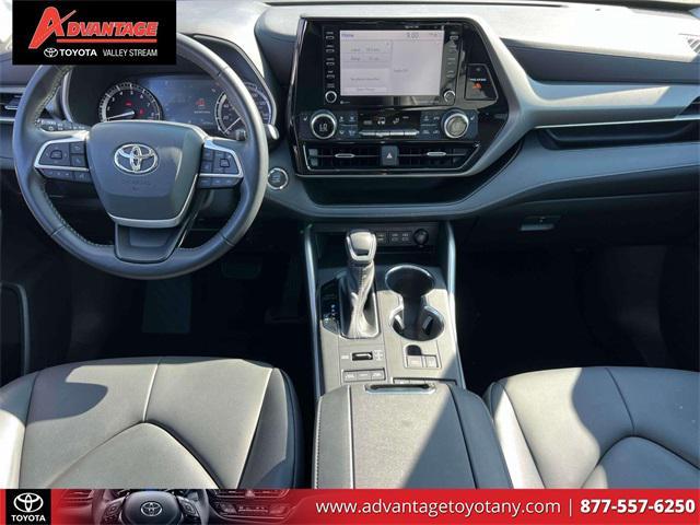 used 2022 Toyota Highlander car, priced at $36,799