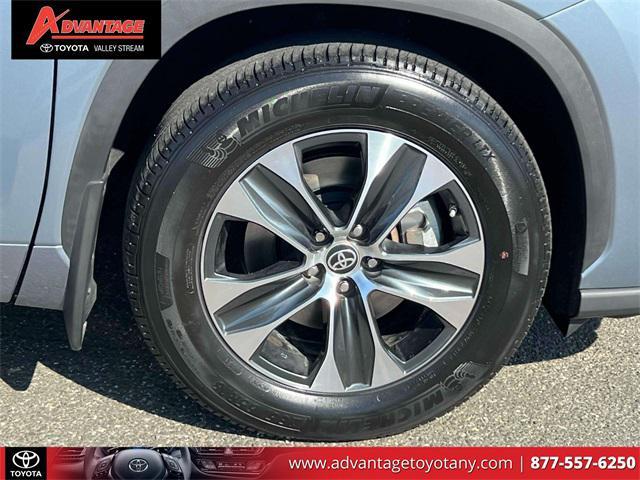 used 2022 Toyota Highlander car, priced at $36,799
