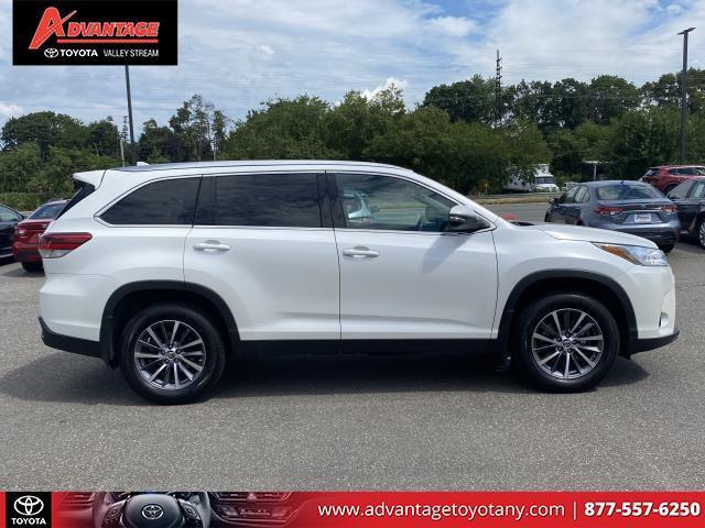 used 2019 Toyota Highlander car, priced at $26,887