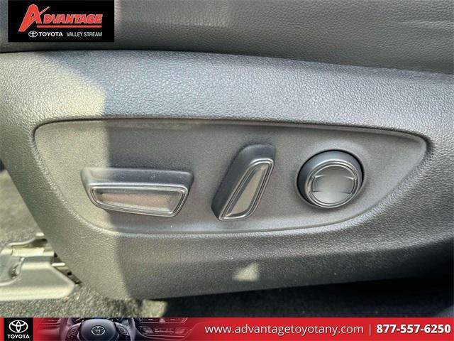 used 2021 Toyota Highlander car, priced at $34,146